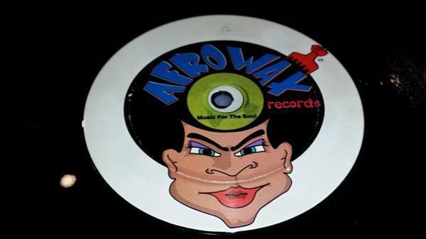 Mad Dog , Sweet Jacks - Kiss Me